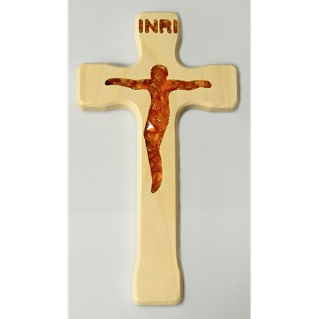 Kríž: drevený s jantárovým korpusom