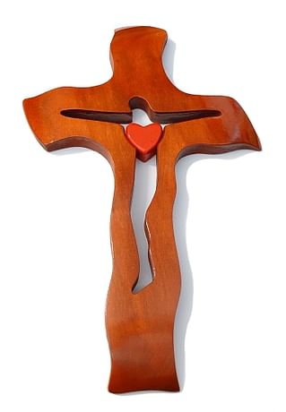 Kríž: drevený, so srdiečkom - čerešňa, 28 cm