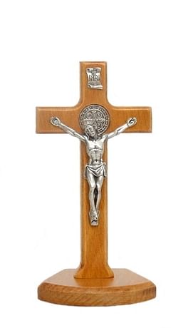 Kríž: Benediktínsky, drevený, na postavenie - hnedý (KSZ02)