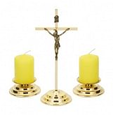 Komplet: kríž + sviece so svietnikmi, kovový - zlatá farba, 19 cm