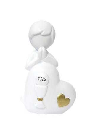 Soška: chlapček so srdcom - prvé sväté prijímanie